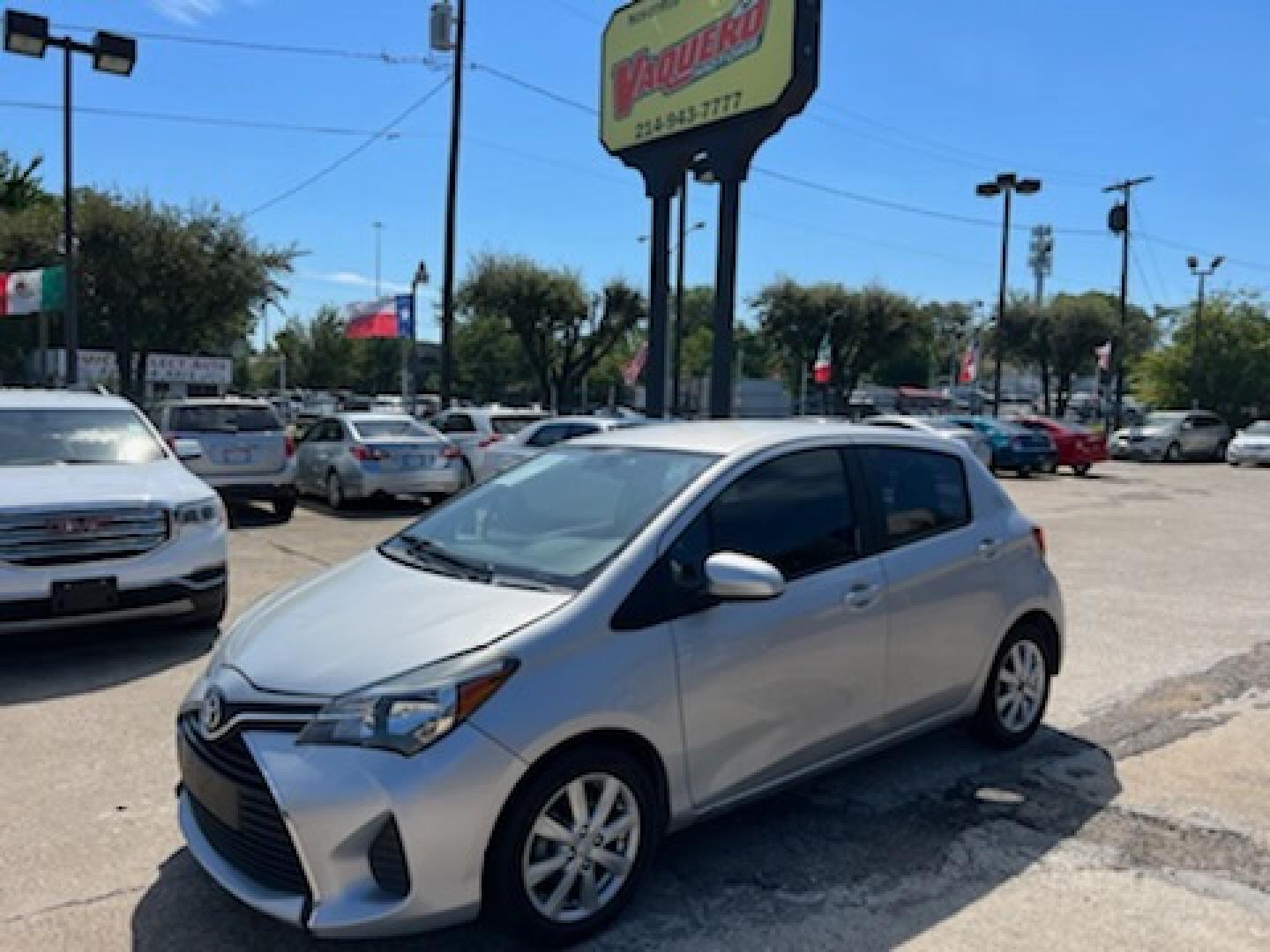 2015 Silver Toyota Yaris LE 5-Door AT (VNKKTUD30FA) with an 1.5L L4 DOHC 16V engine, 4-Speed Automatic transmission, located at 301 S.first st, garland , TX, 75040, (972) 272-8878, 32.910500, -96.631042 - Photo#0