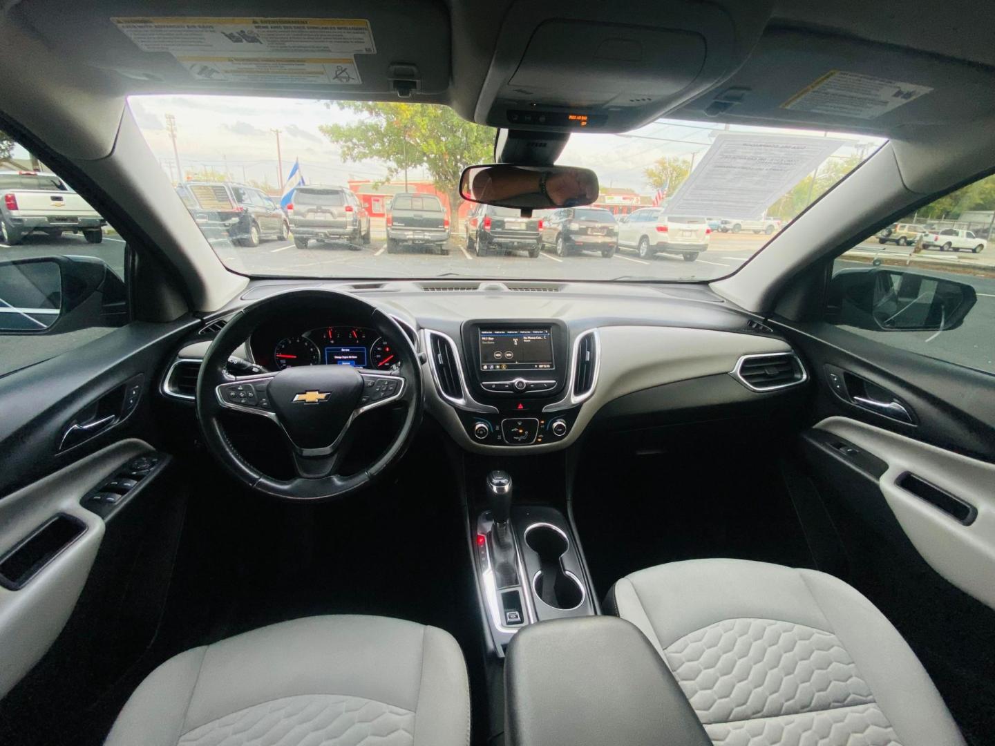 2019 Chevrolet Equinox LT AWD (2GNAXTEV8K6) with an 1.5L L4 DOHC 16V TURBO engine, 6A transmission, located at 301 S.first st, garland , TX, 75040, (972) 272-8878, 32.910500, -96.631042 - Photo#2