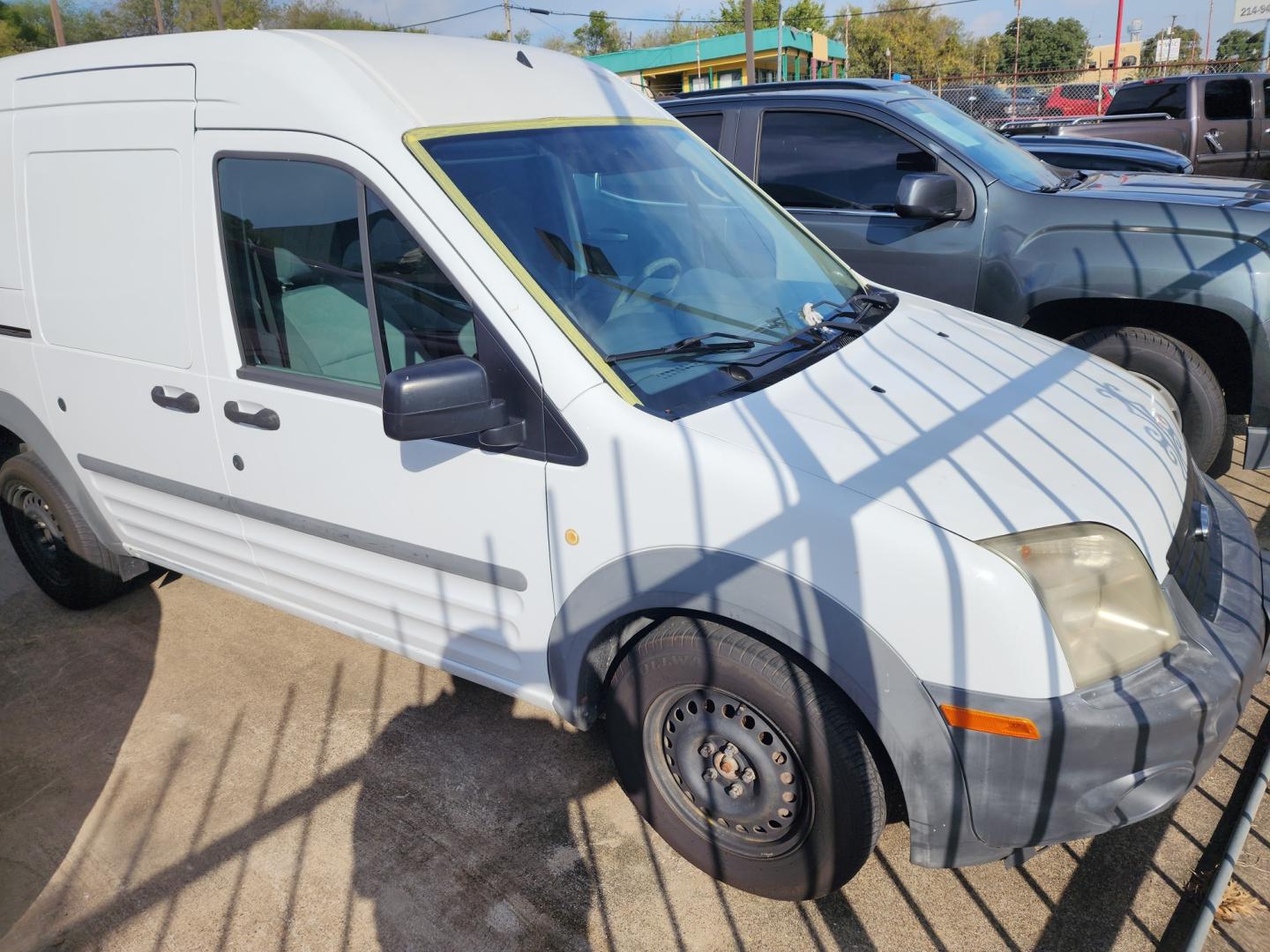 2011 Ford Transit Connect XL with Rear Door Glass ( NM0LS7AN9B) with an 2.0L L4 DOHC 16V engine, 4-Speed Automatic transmission, located at 945 E. Jefferson Blvd, Dallas, TX, 75203, (214) 943-7777, 32.752514, -96.811630 - Photo#1