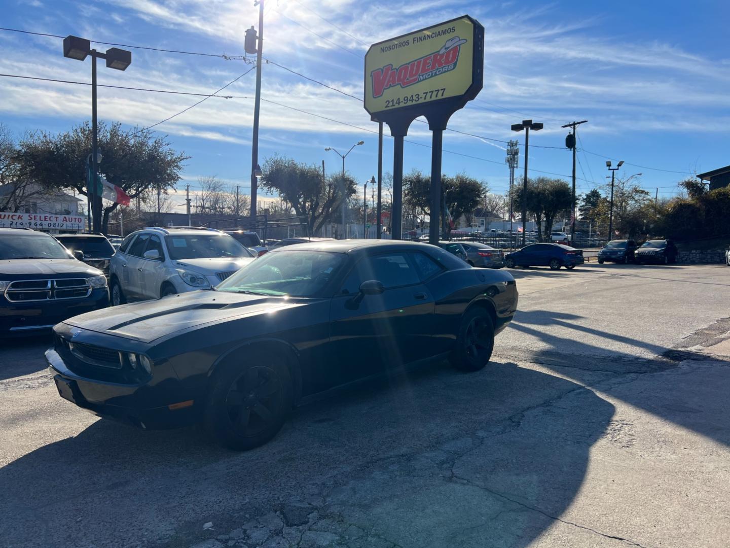 2009 Dodge Challenger SE (2B3LJ44VX9H) with an 3.5L V6 SOHC 24V engine, 4-Speed Automatic transmission, located at 945 E. Jefferson Blvd, Dallas, TX, 75203, (214) 943-7777, 32.752514, -96.811630 - Photo#0