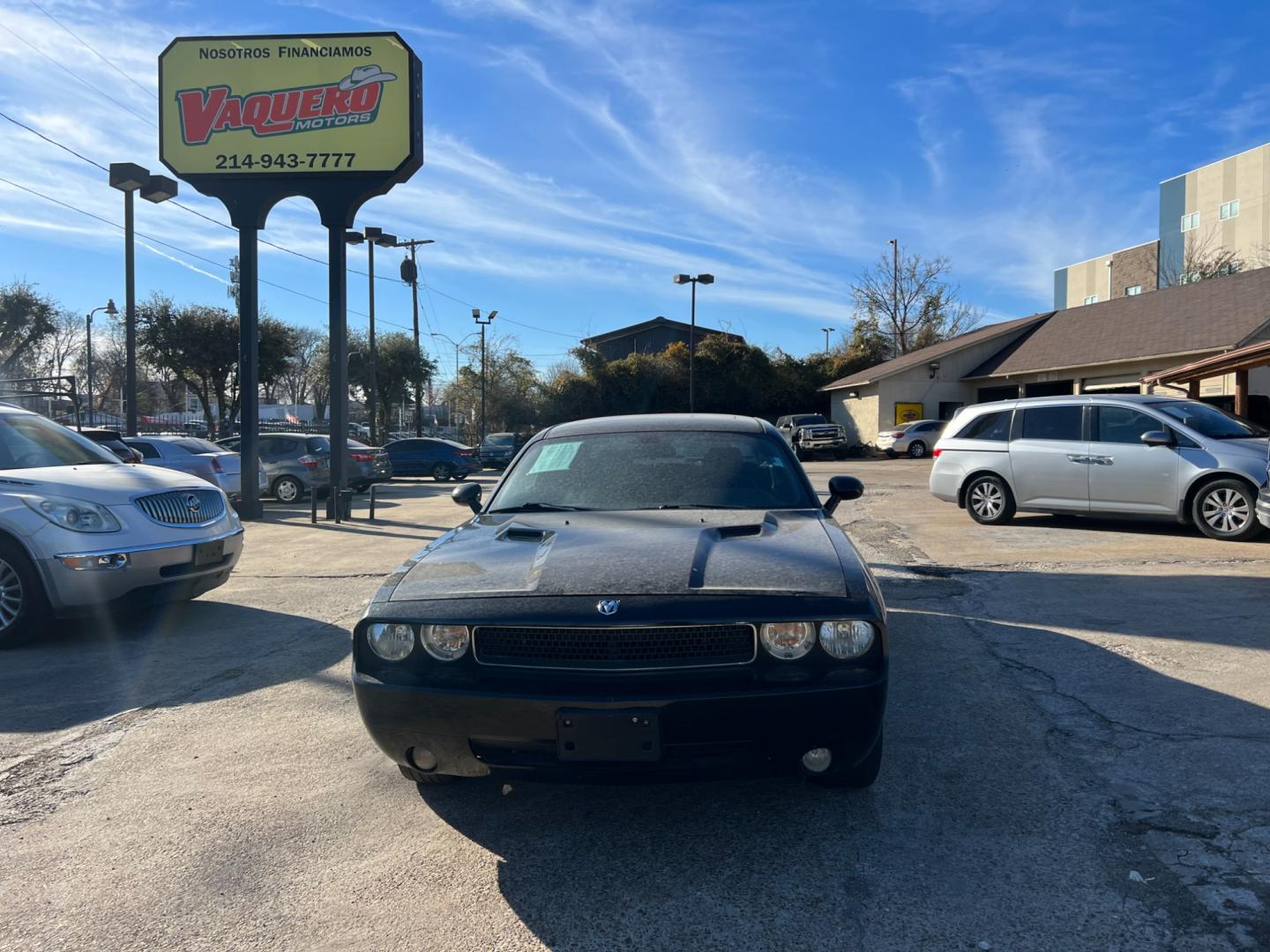 2009 Dodge Challenger SE (2B3LJ44VX9H) with an 3.5L V6 SOHC 24V engine, 4-Speed Automatic transmission, located at 945 E. Jefferson Blvd, Dallas, TX, 75203, (214) 943-7777, 32.752514, -96.811630 - Photo#1