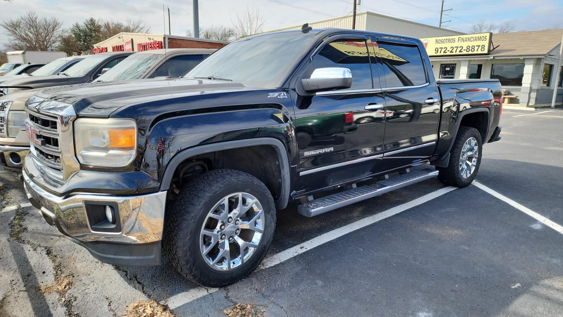 2014 GMC Sierra 1500 Denali Crew Cab 4WD (3GTU2WEJ0EG) with an 6.2L V8 OHV 16V engine, 6-Speed Automatic transmission, located at 945 E. Jefferson Blvd, Dallas, TX, 75203, (214) 943-7777, 32.752514, -96.811630 - Photo#0