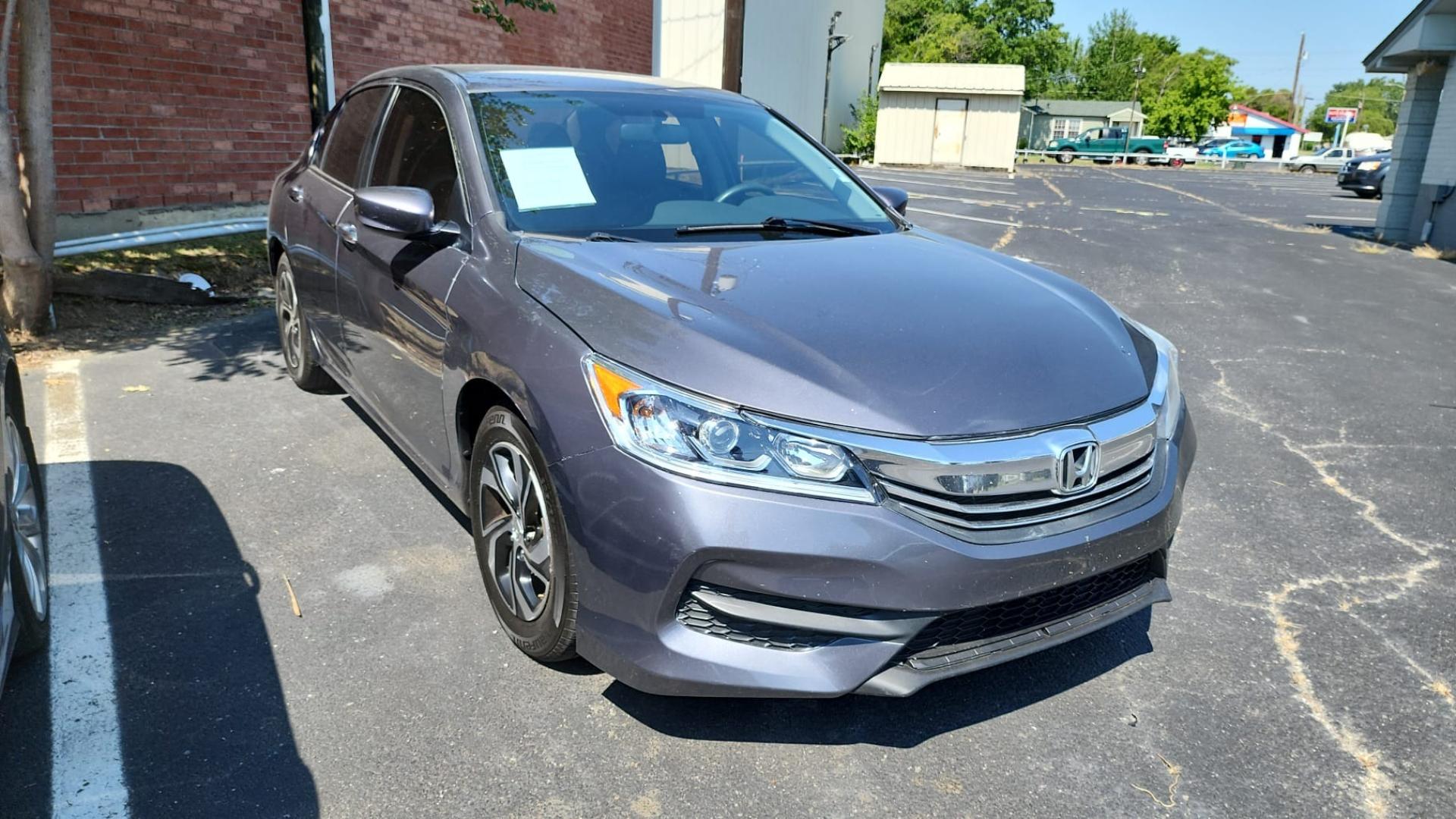 2016 Honda Accord LX Sedan CVT (1HGCR2F35GA) with an 2.4L L4 DOHC 16V engine, CVT transmission, located at 945 E. Jefferson Blvd, Dallas, TX, 75203, (214) 943-7777, 32.752514, -96.811630 - Photo#3