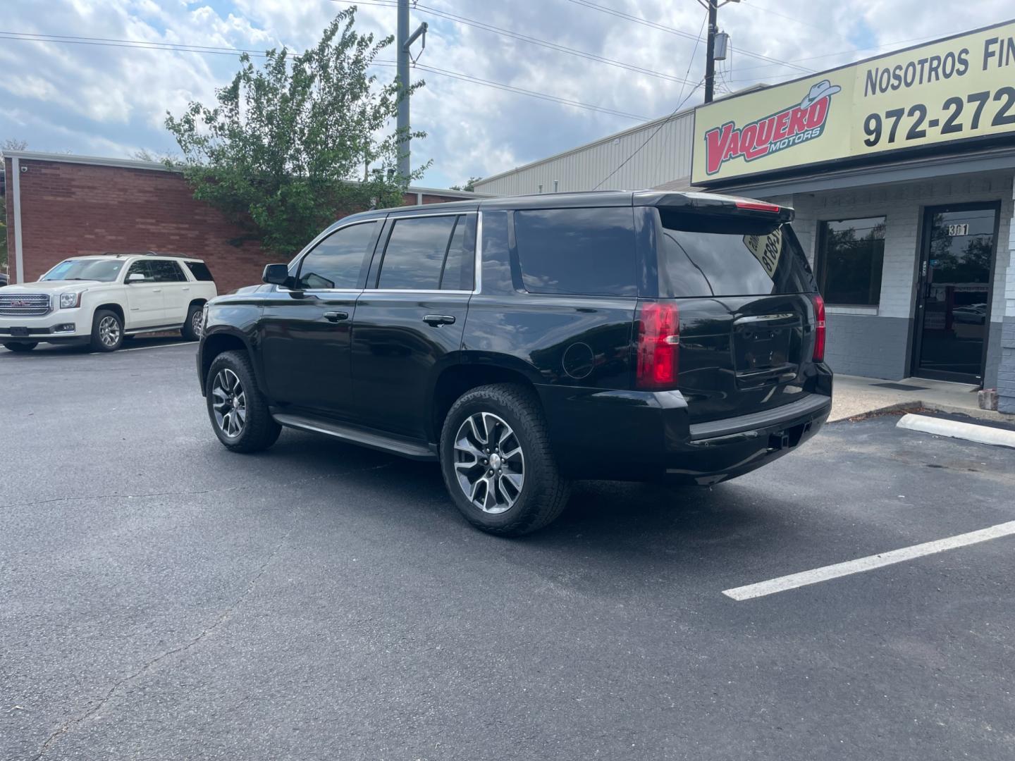 2015 Chevrolet Tahoe 2WD Police (1GNLC2ECXFR) with an 5.3L V8 OHV 16V engine, 6-Speed Automatic transmission, located at 301 S.first st, garland , TX, 75040, (972) 272-8878, 32.910500, -96.631042 - Photo#1