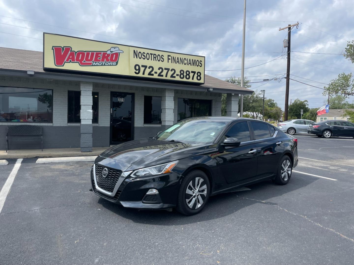 2020 Nissan Altima 2.5 S (1N4BL4BV0LN) with an 2.5L L4 DOHC 16V engine, CVT transmission, located at 301 S.first st, garland , TX, 75040, (972) 272-8878, 32.910500, -96.631042 - Photo#0