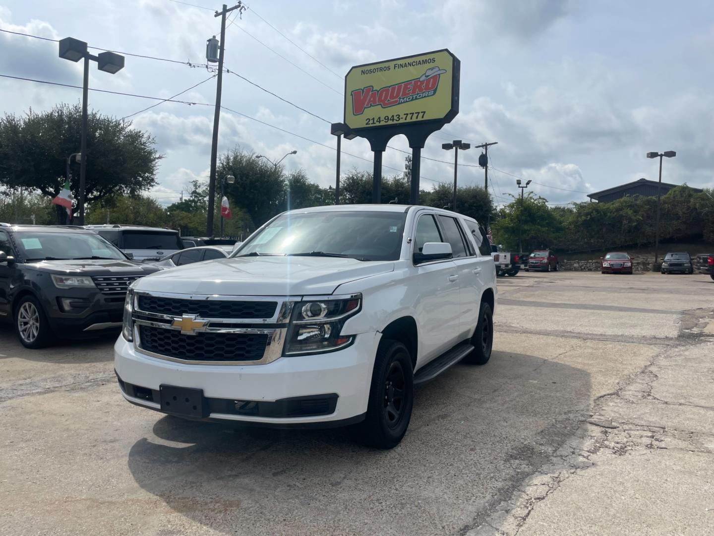 2018 white Chevrolet Tahoe Police 2WD (1GNLCDEC7JR) with an 5.3L V8 OHV 16V engine, 6A transmission, located at 945 E. Jefferson Blvd, Dallas, TX, 75203, (214) 943-7777, 32.752514, -96.811630 - Photo#0