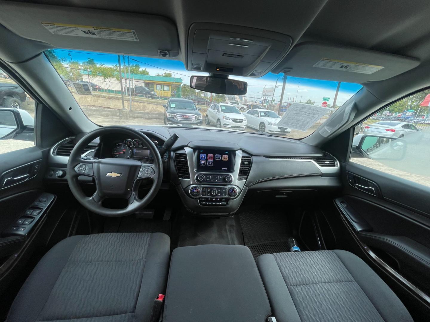 2018 white Chevrolet Tahoe Police 2WD (1GNLCDEC7JR) with an 5.3L V8 OHV 16V engine, 6A transmission, located at 945 E. Jefferson Blvd, Dallas, TX, 75203, (214) 943-7777, 32.752514, -96.811630 - Photo#4