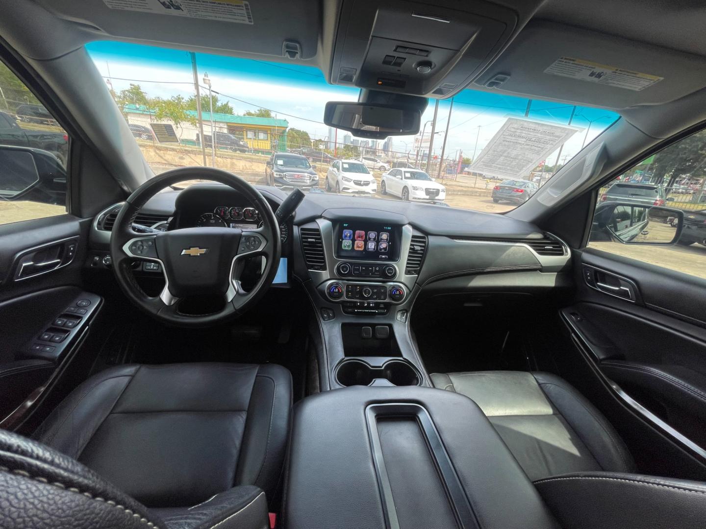 2015 Chevrolet Tahoe LT 4WD (1GNSKBKC6FR) with an 5.3L V8 OHV 16V engine, 6-Speed Automatic transmission, located at 945 E. Jefferson Blvd, Dallas, TX, 75203, (214) 943-7777, 32.752514, -96.811630 - Photo#4