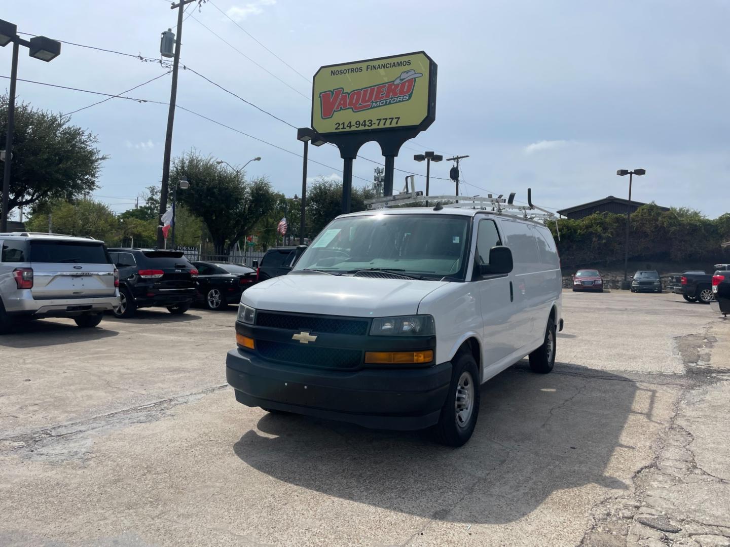 2018 Chevrolet Express 2500 Cargo (1GCWGAFP6J1) with an 4.3L V6 engine, 6A transmission, located at 945 E. Jefferson Blvd, Dallas, TX, 75203, (214) 943-7777, 32.752514, -96.811630 - Photo#0