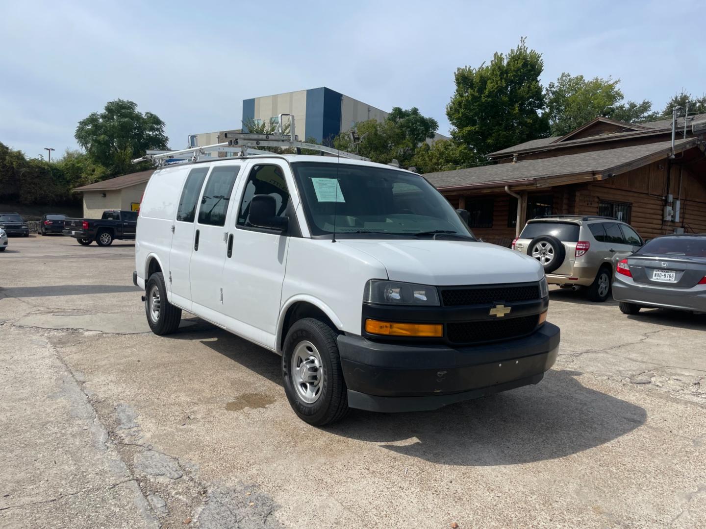 2018 Chevrolet Express 2500 Cargo (1GCWGAFP6J1) with an 4.3L V6 engine, 6A transmission, located at 945 E. Jefferson Blvd, Dallas, TX, 75203, (214) 943-7777, 32.752514, -96.811630 - Photo#3