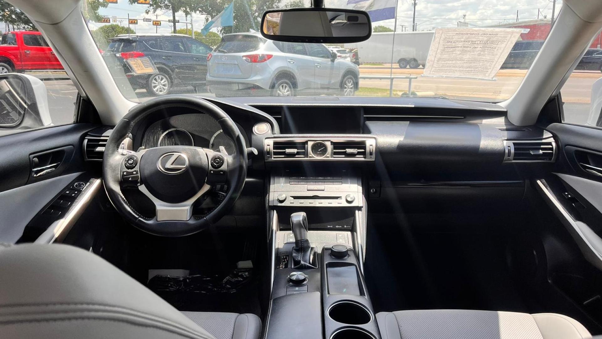 2015 Lexus IS 250 RWD (JTHBF1D20F5) with an 2.5L V6 24V DOHC engine, 6-Speed Automatic transmission, located at 945 E. Jefferson Blvd, Dallas, TX, 75203, (214) 943-7777, 32.752514, -96.811630 - Photo#4