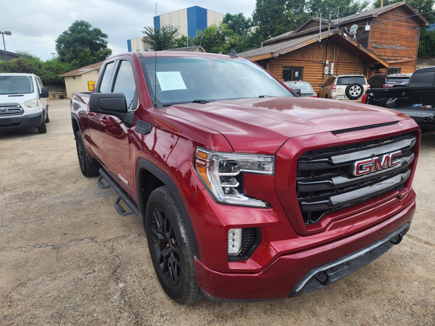 2019 Red GMC Sierra 1500 Elevation Double Cab 4WD (1GTR9CEK4KZ) with an 2.7L L4 DOHC 16V TURBO engine, 6A transmission, located at 945 E. Jefferson Blvd, Dallas, TX, 75203, (214) 943-7777, 32.752514, -96.811630 - Photo#2