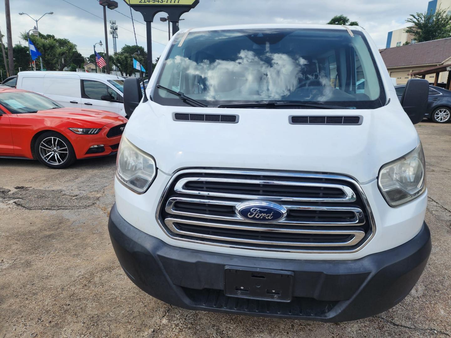 2017 white Ford Transit 350 Wagon Low Roof XLT 60/40 Pass. 148-in. WB (1FBZX2ZM5HK) with an 3.7L V6 DOHC 24V engine, 6A transmission, located at 945 E. Jefferson Blvd, Dallas, TX, 75203, (214) 943-7777, 32.752514, -96.811630 - Photo#1