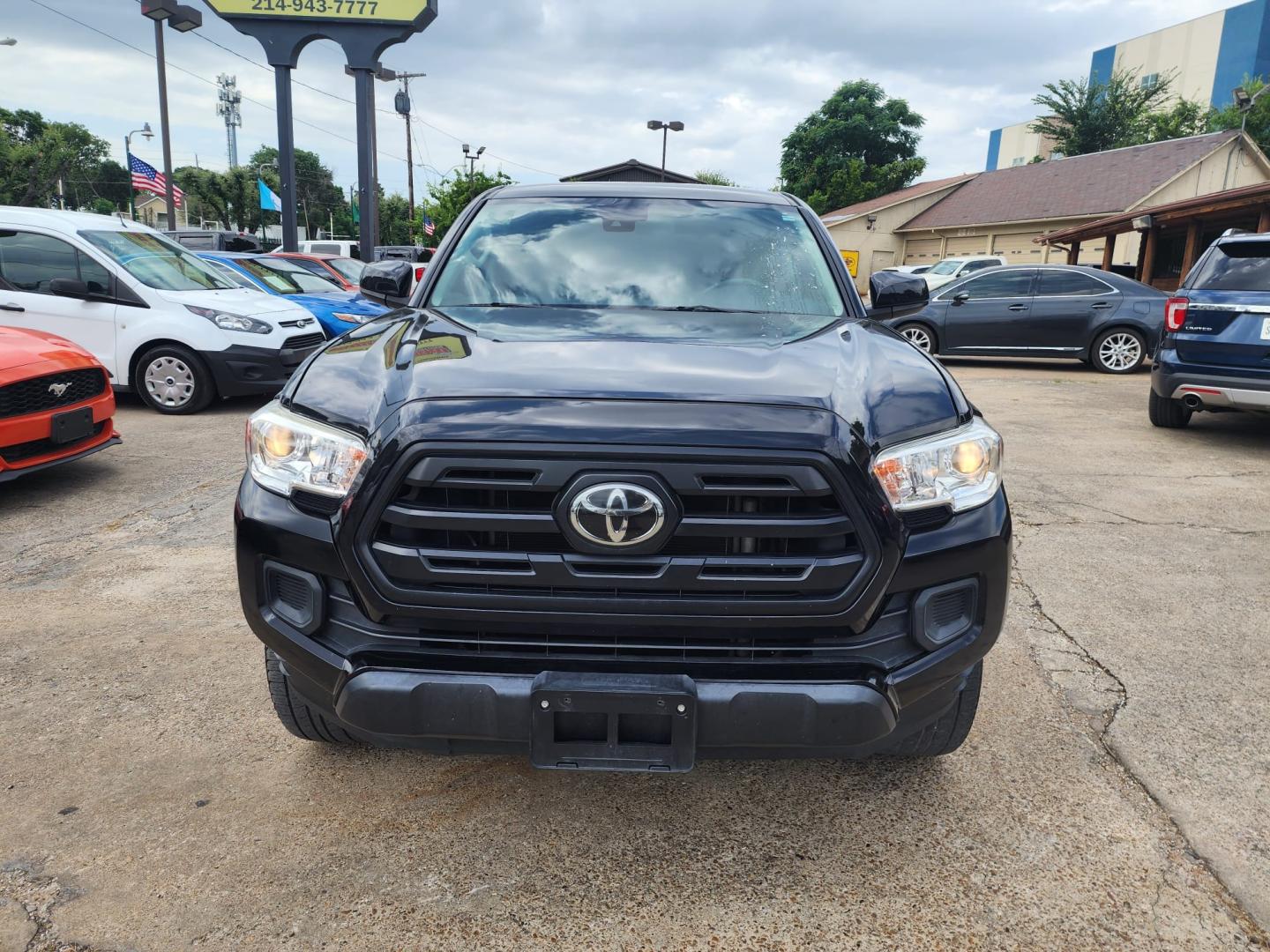 2019 Black Toyota Tacoma SR5 Double Cab Long Bed I4 6AT 2WD (5TFAX5GN7KX) with an 2.7L L4 DOHC 16V engine, 6A transmission, located at 945 E. Jefferson Blvd, Dallas, TX, 75203, (214) 943-7777, 32.752514, -96.811630 - Photo#1