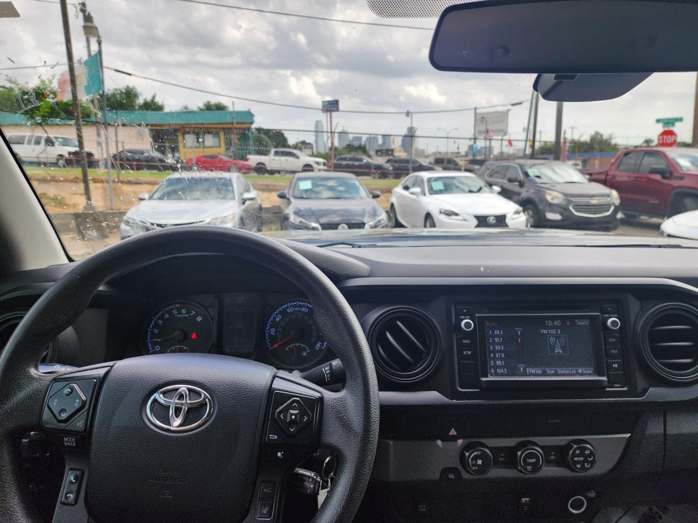 2019 Black Toyota Tacoma SR5 Double Cab Long Bed I4 6AT 2WD (5TFAX5GN7KX) with an 2.7L L4 DOHC 16V engine, 6A transmission, located at 945 E. Jefferson Blvd, Dallas, TX, 75203, (214) 943-7777, 32.752514, -96.811630 - Photo#4