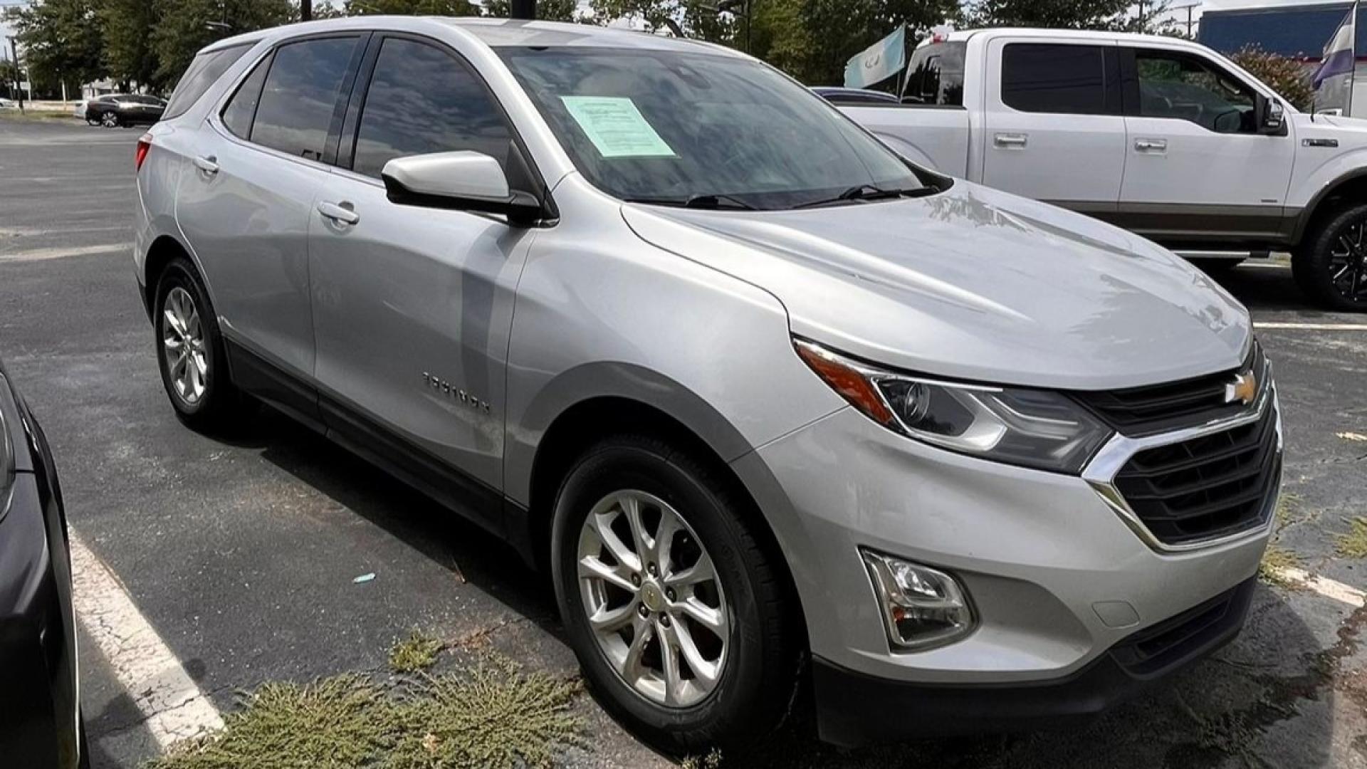 2020 Silver Chevrolet Equinox LT 2WD (2GNAXJEV4L6) with an 1.5L L4 DIR DOHC 16V TURBO engine, 6A transmission, located at 945 E. Jefferson Blvd, Dallas, TX, 75203, (214) 943-7777, 32.752514, -96.811630 - Photo#2