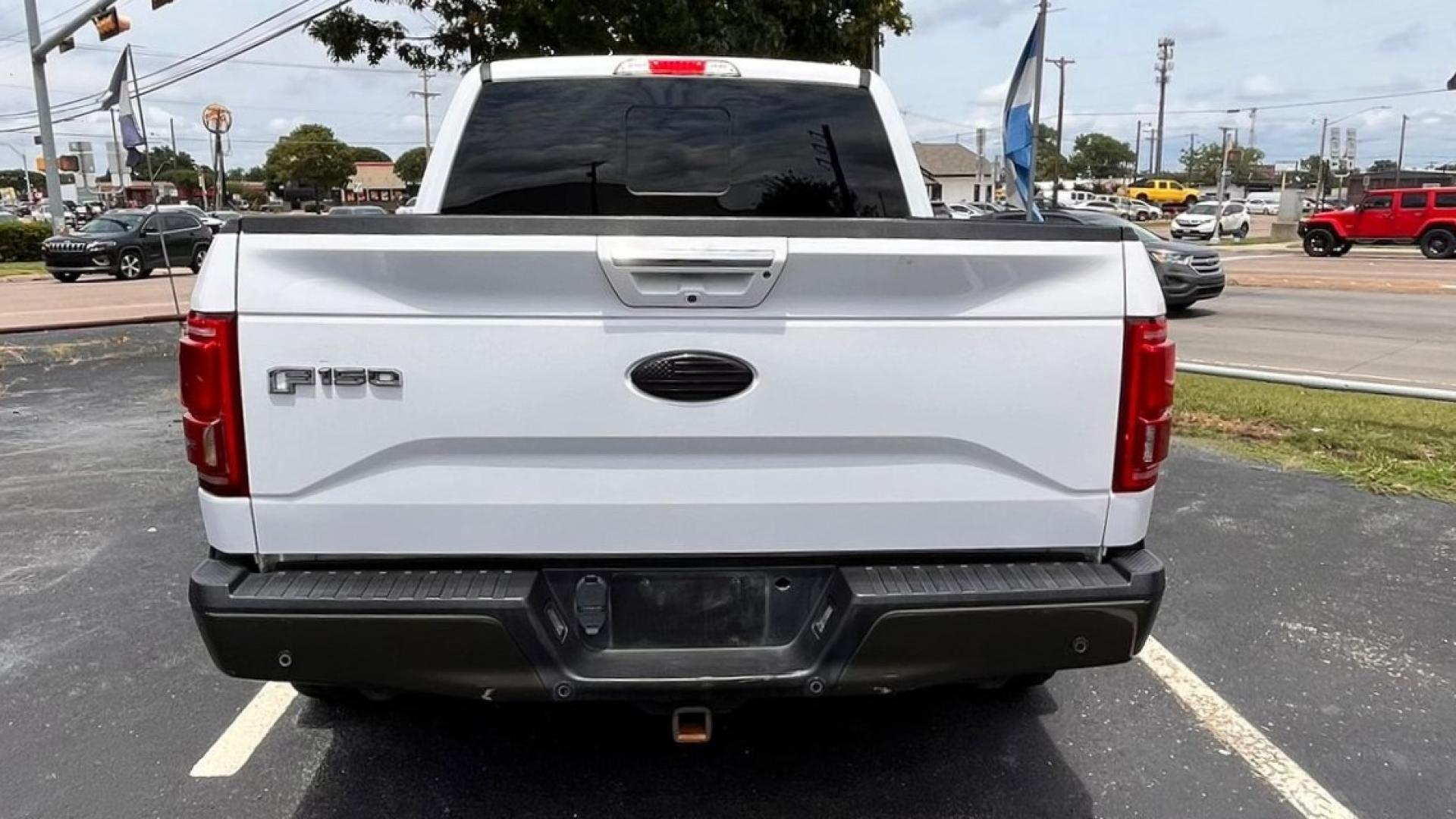 2015 white Ford F-150 (1FTEW1EG0FK) , located at 945 E. Jefferson Blvd, Dallas, TX, 75203, (214) 943-7777, 32.752514, -96.811630 - Photo#3