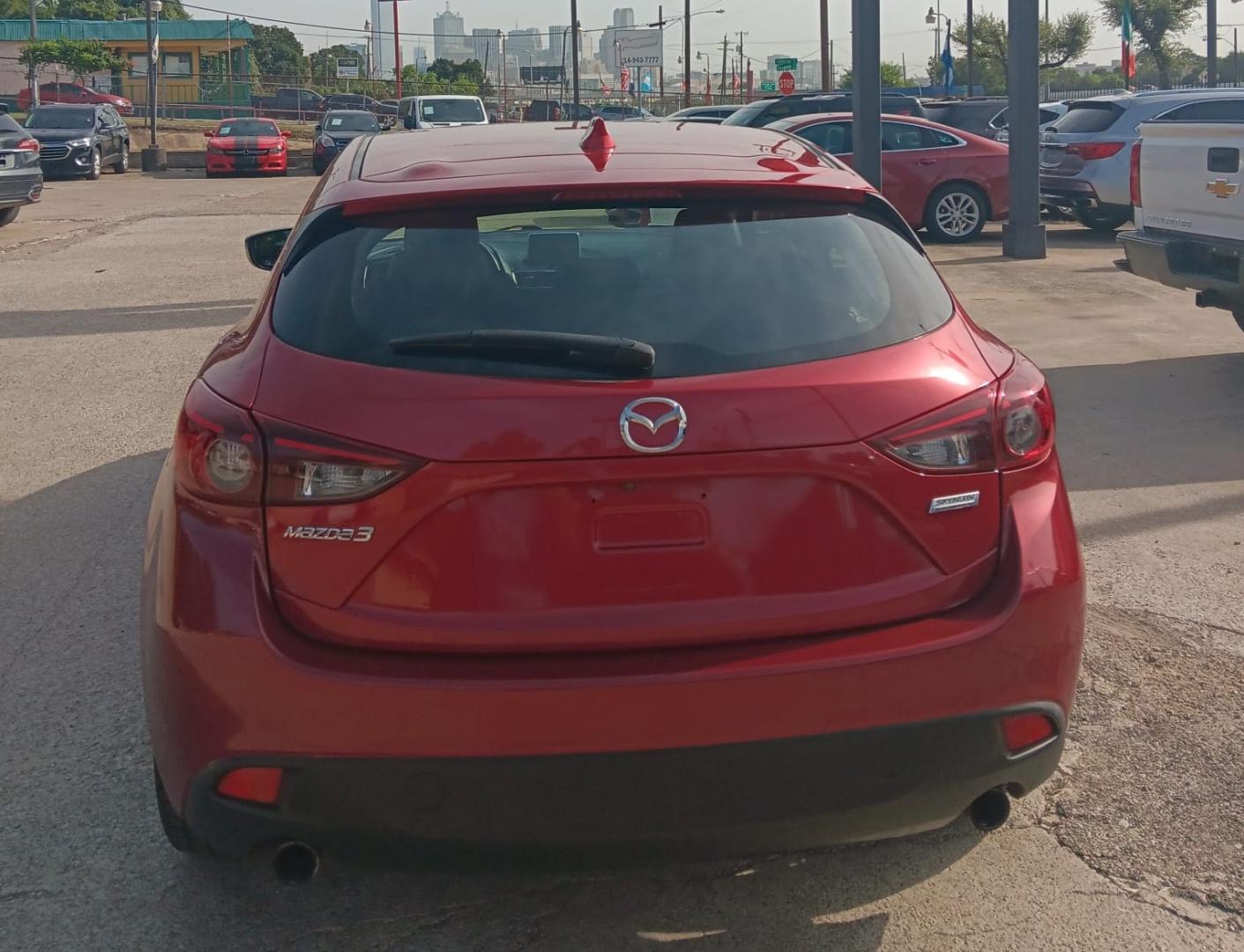 2014 Mazda MAZDA3 i Grand Touring AT 5-Door (JM1BM1M76E1) with an 2.0L L4 DOHC 16V engine, 6-Speed Automatic transmission, located at 945 E. Jefferson Blvd, Dallas, TX, 75203, (214) 943-7777, 32.752514, -96.811630 - Photo#3