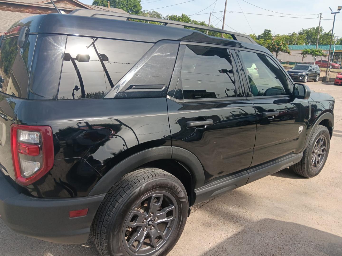 2021 Black Ford Bronco Sport Big Bend (3FMCR9B64MR) with an 1.5L L3 engine, 8A transmission, located at 945 E. Jefferson Blvd, Dallas, TX, 75203, (214) 943-7777, 32.752514, -96.811630 - Photo#2