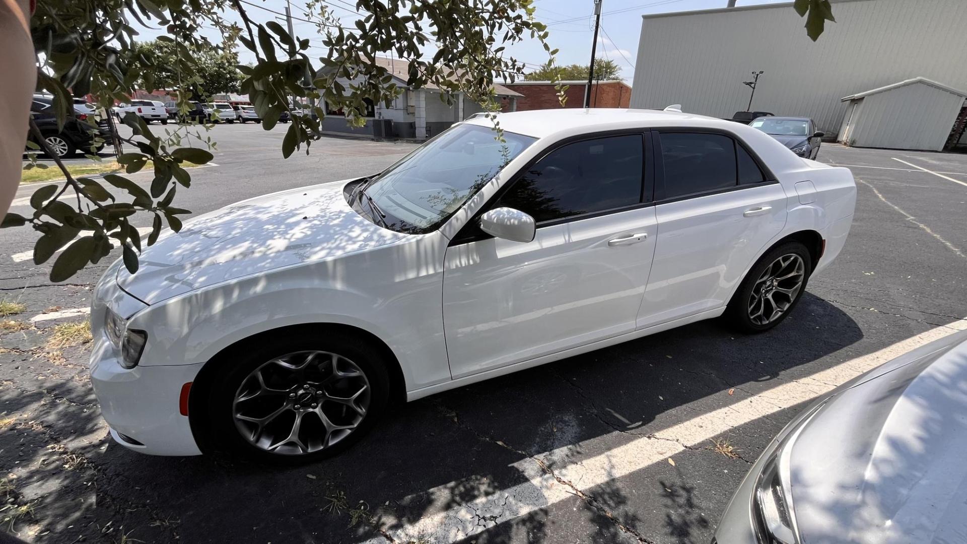 2018 white /Black Chrysler 300 S V6 AWD (2C3CCAGG2JH) with an 3.6L V6 DOHC 24V engine, 8A transmission, located at 945 E. Jefferson Blvd, Dallas, TX, 75203, (214) 943-7777, 32.752514, -96.811630 - Photo#0