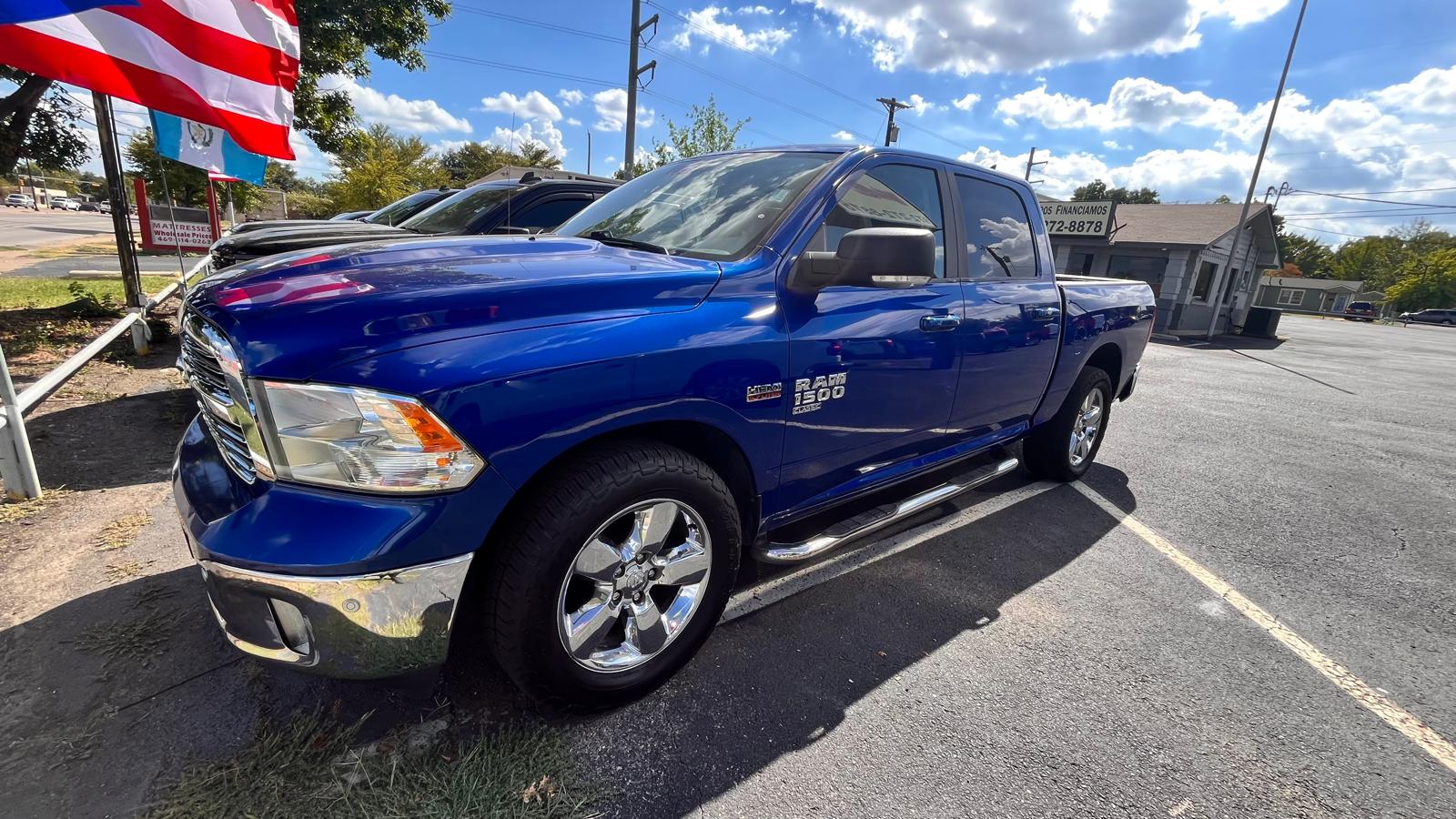 photo of 2019 RAM 1500 SLT Crew Cab SWB 2WD