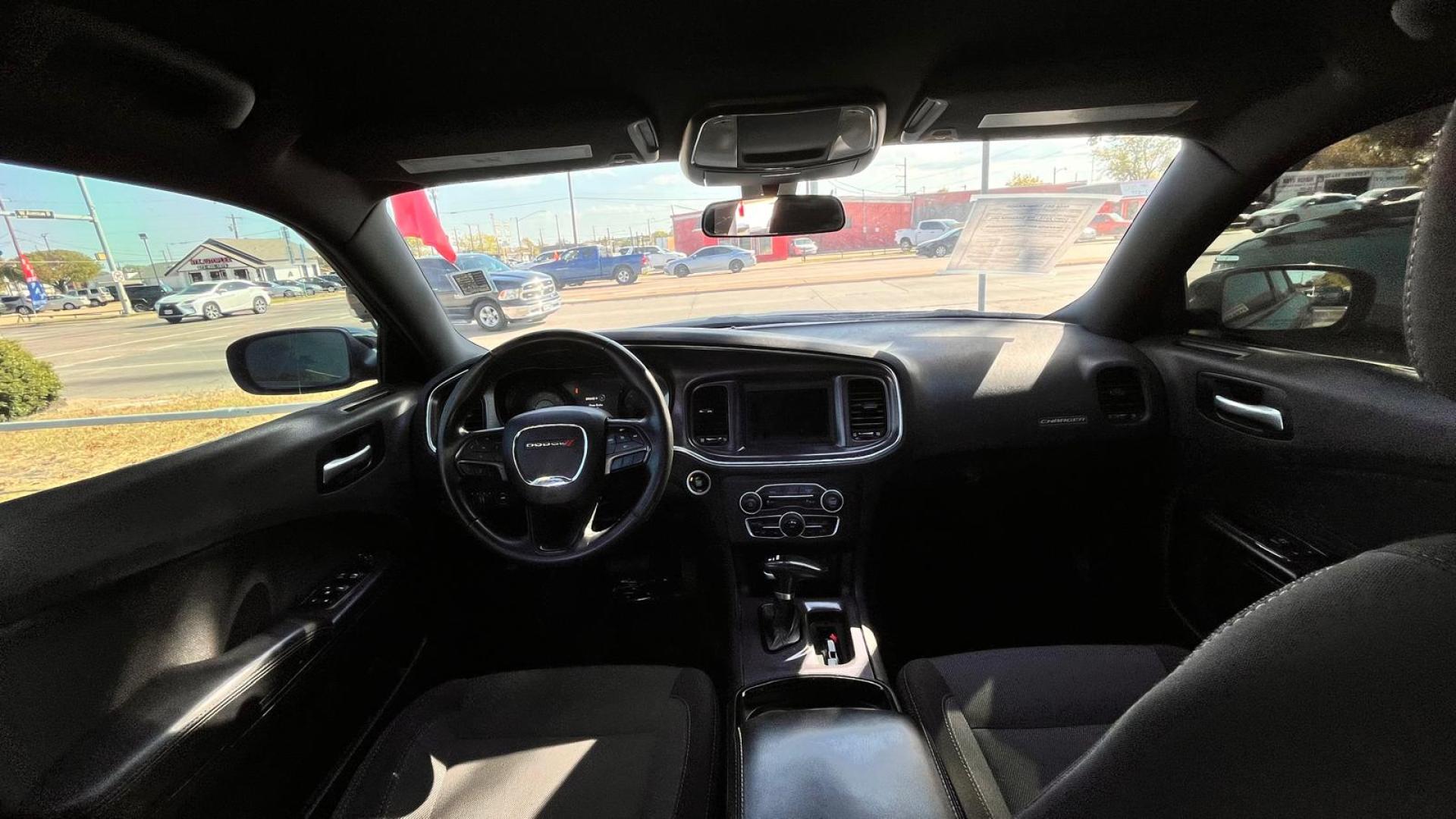 2018 Purple /Black Dodge Charger SE (2C3CDXBGXJH) with an 3.6L V6 DOHC 24V engine, 8A transmission, located at 945 E. Jefferson Blvd, Dallas, TX, 75203, (214) 943-7777, 32.752514, -96.811630 - Photo#4