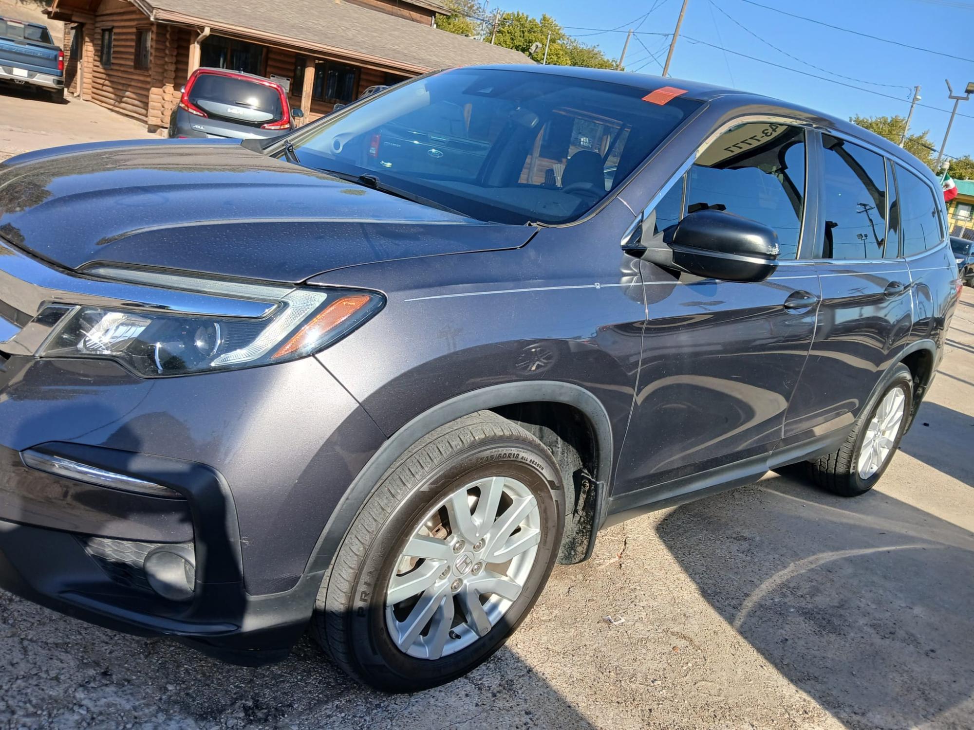 photo of 2019 Honda Pilot LX 2WD