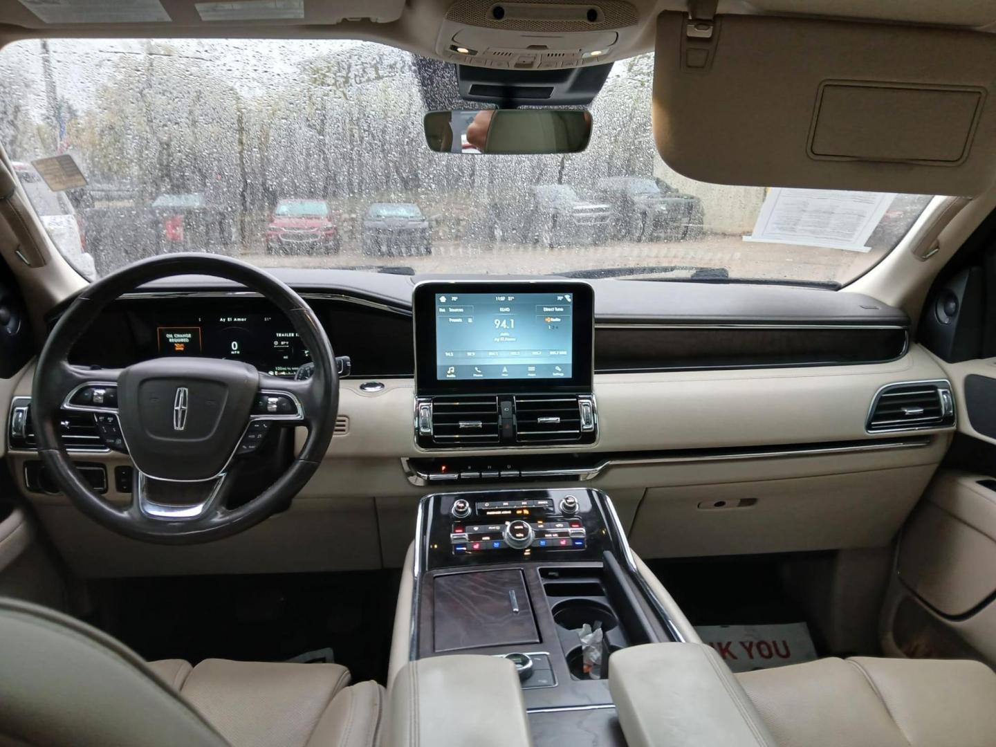 2018 WHITE Lincoln Navigator L Select 2WD (5LMJJ3HT1JE) with an 3.5L V6 DOHC 24V FFV engine, 6A transmission, located at 945 E. Jefferson Blvd, Dallas, TX, 75203, (214) 943-7777, 32.752514, -96.811630 - Photo#4