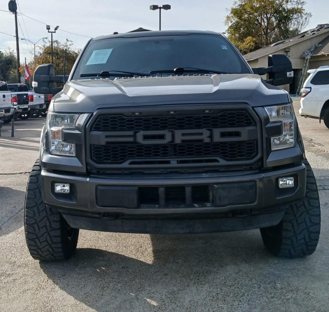 2017 Gray Ford F-150 XLT SuperCrew 6.5-ft. Bed 4WD (1FTEW1EGXHK) with an 3.5L V6 TURBO engine, 6A transmission, located at 945 E. Jefferson Blvd, Dallas, TX, 75203, (214) 943-7777, 32.752514, -96.811630 - Photo#1