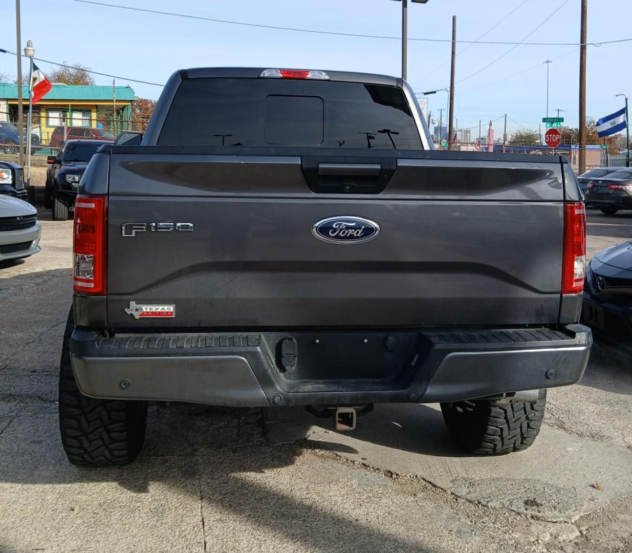 2017 Gray Ford F-150 XLT SuperCrew 6.5-ft. Bed 4WD (1FTEW1EGXHK) with an 3.5L V6 TURBO engine, 6A transmission, located at 945 E. Jefferson Blvd, Dallas, TX, 75203, (214) 943-7777, 32.752514, -96.811630 - Photo#3