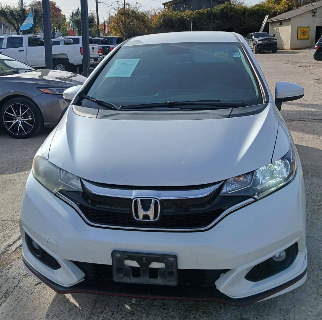 2020 white Honda Fit Sport CVT (3HGGK5H69LM) with an 1.5L L4 SOHC 16V engine, CVT transmission, located at 945 E. Jefferson Blvd, Dallas, TX, 75203, (214) 943-7777, 32.752514, -96.811630 - Photo#1