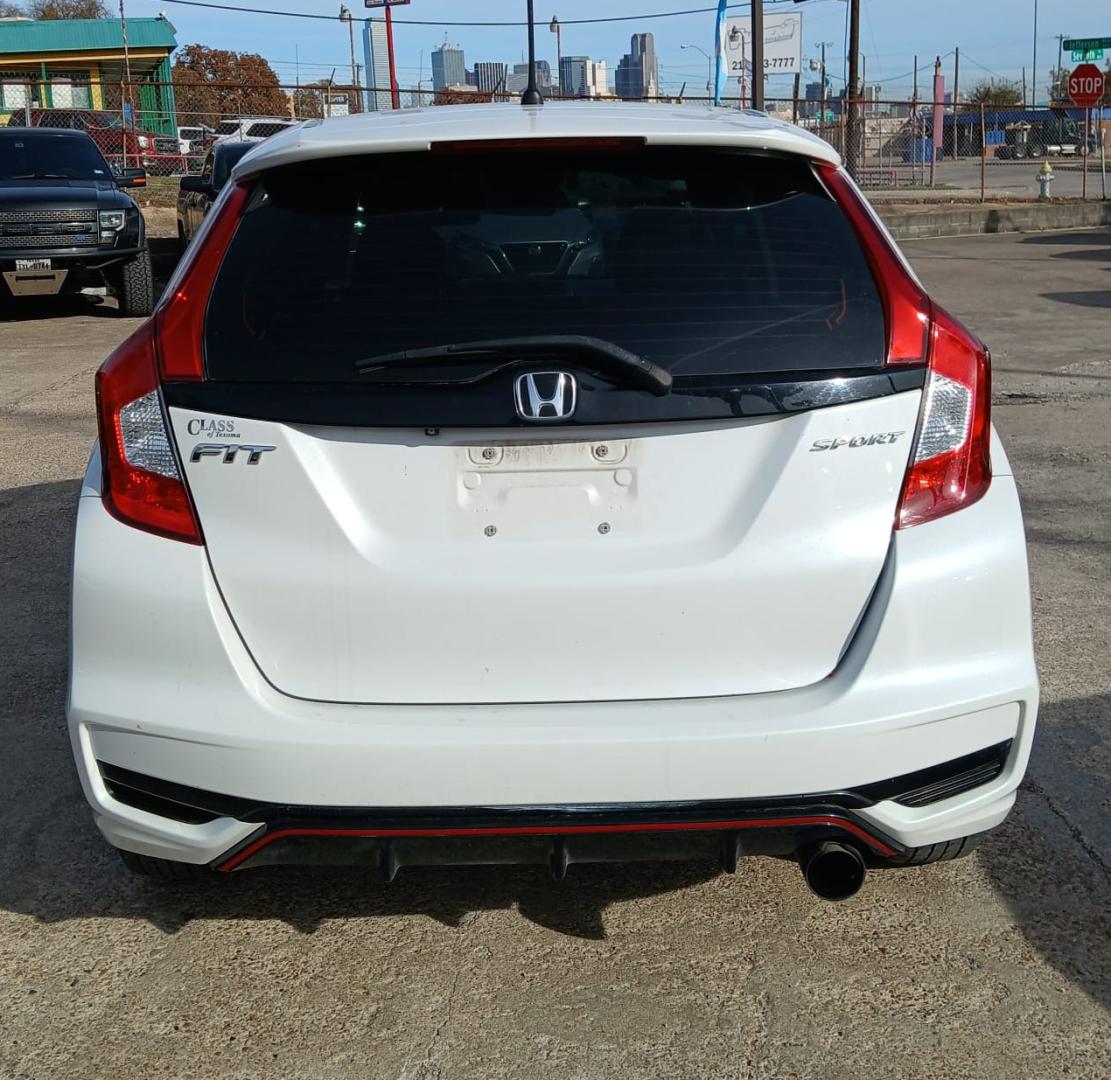 2020 white Honda Fit Sport CVT (3HGGK5H69LM) with an 1.5L L4 SOHC 16V engine, CVT transmission, located at 945 E. Jefferson Blvd, Dallas, TX, 75203, (214) 943-7777, 32.752514, -96.811630 - Photo#3