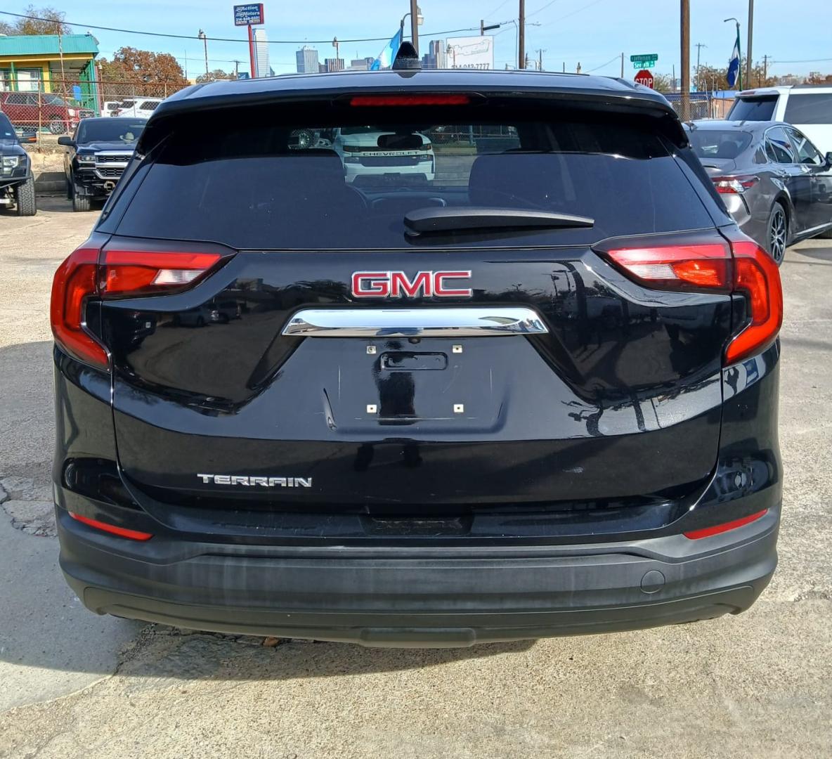 2018 Black GMC Terrain SLE (3GKALMEV0JL) with an 1.4L L4 DOHC 16V TURBO engine, 6A transmission, located at 945 E. Jefferson Blvd, Dallas, TX, 75203, (214) 943-7777, 32.752514, -96.811630 - Photo#3