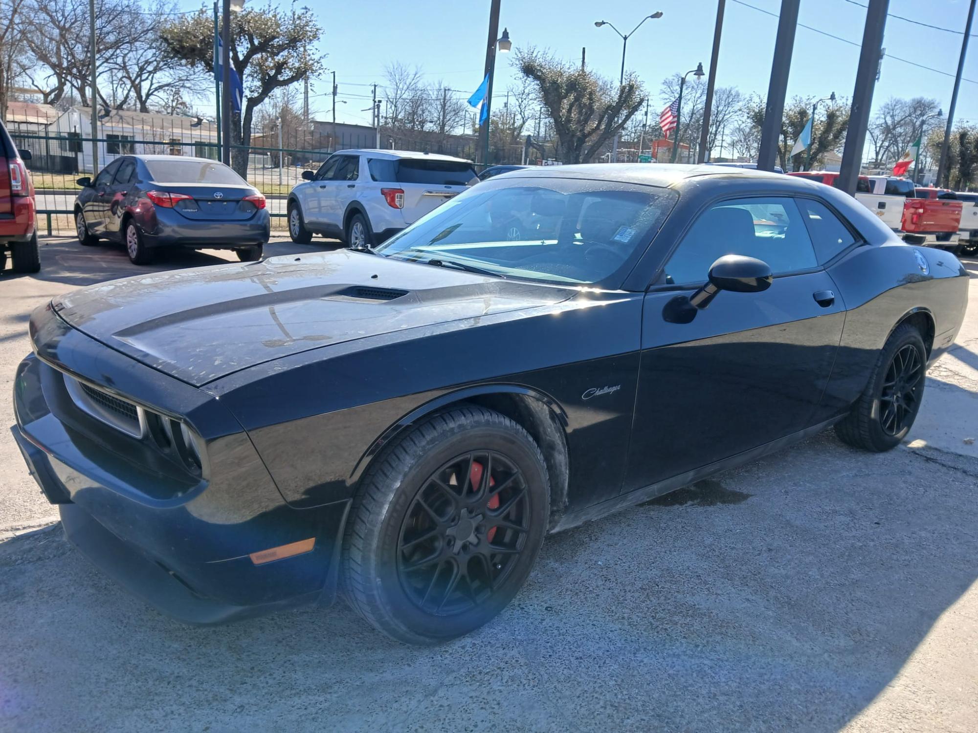 photo of 2014 Dodge Challenger SXT